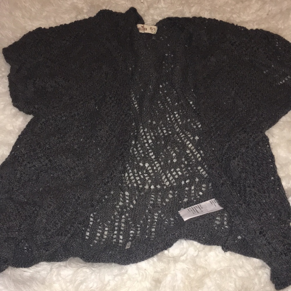 short sleeve hollister cardigan / open sweater